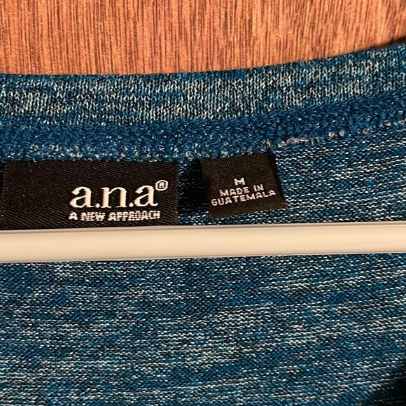 SS teal A.N.A. Light sweater. M. Silver stitching. Very pretty. Great condition - Picture 6 of 6